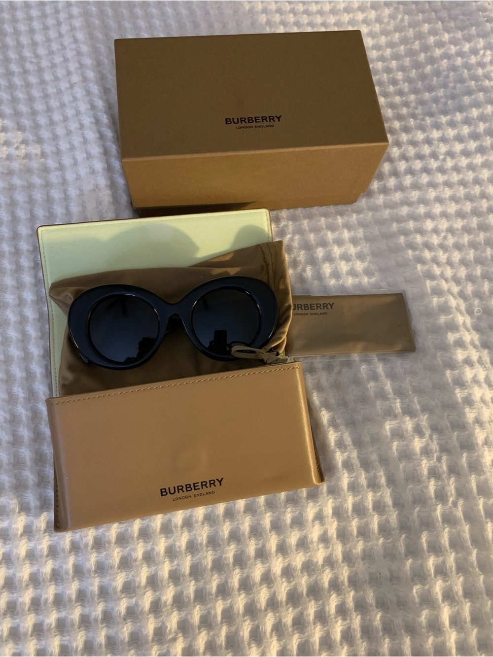 Burberry Black Margot Sunglasses NWT Case Box Authentic - Picture 8 of 8